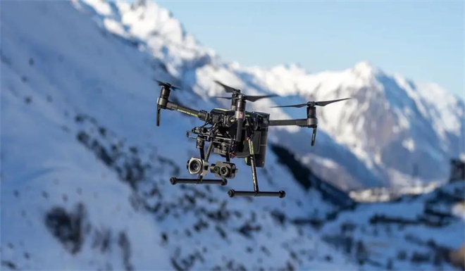 法國滑雪場突發雪崩，大疆無人機展開生死營救